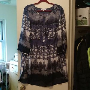 Gorgeous floral design tunic, NWOT